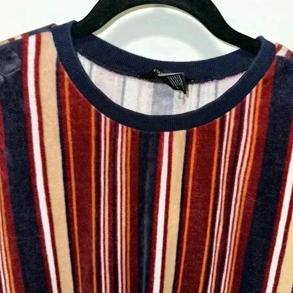 Women's Forever 21 Red & Blue Striped Velvet Sweater Size M - Picture 4 of 10